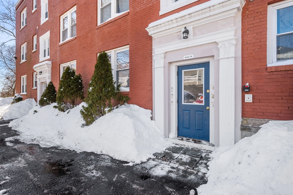 6 R Hazel Terrace, Unit 1 Salem, MA 01970 - Photo 2 of 16