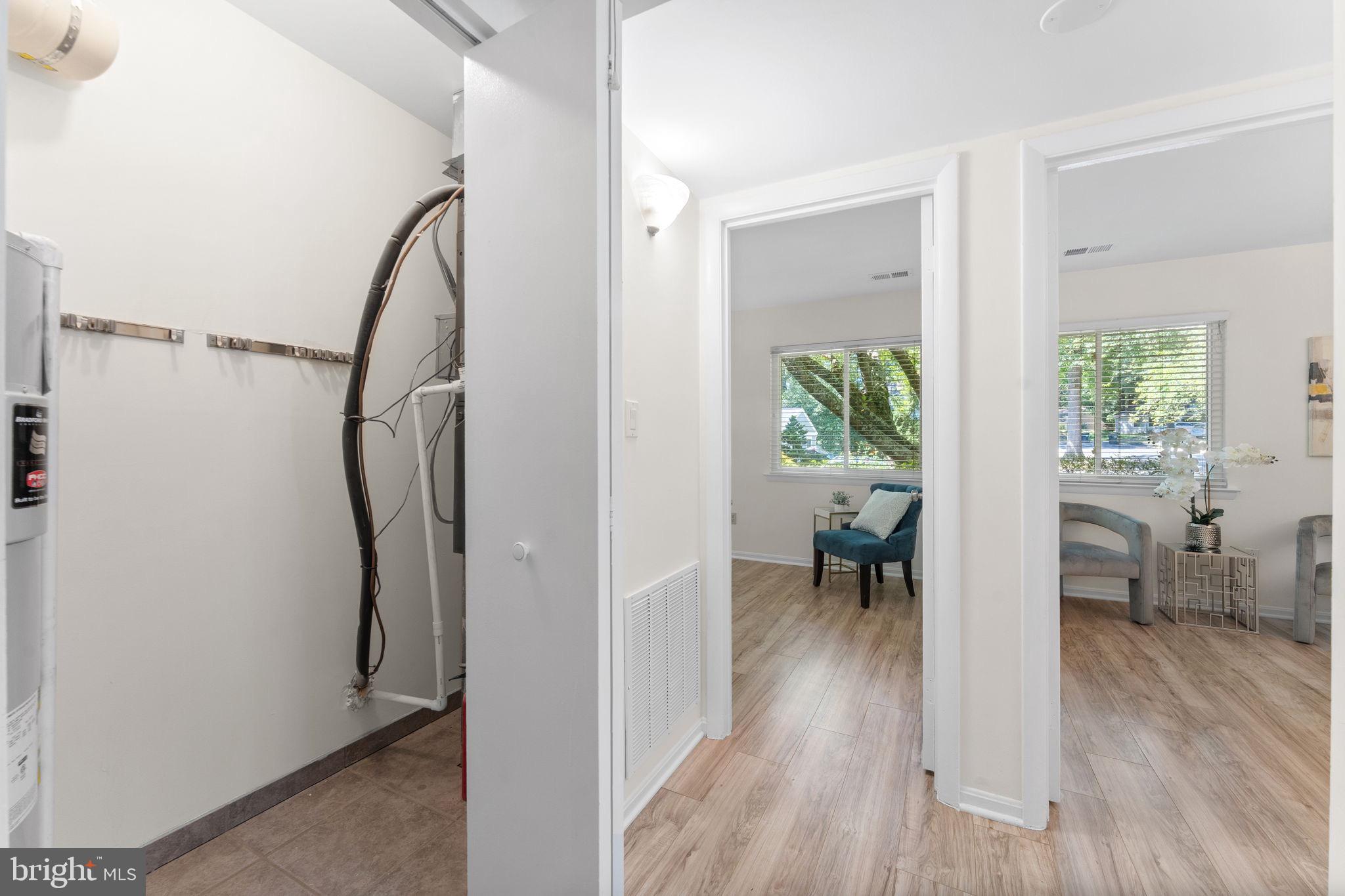11401 Turnmill Lane Reston, VA 20191 - Photo 39 of 81 Bright and airy entryway with natural light.