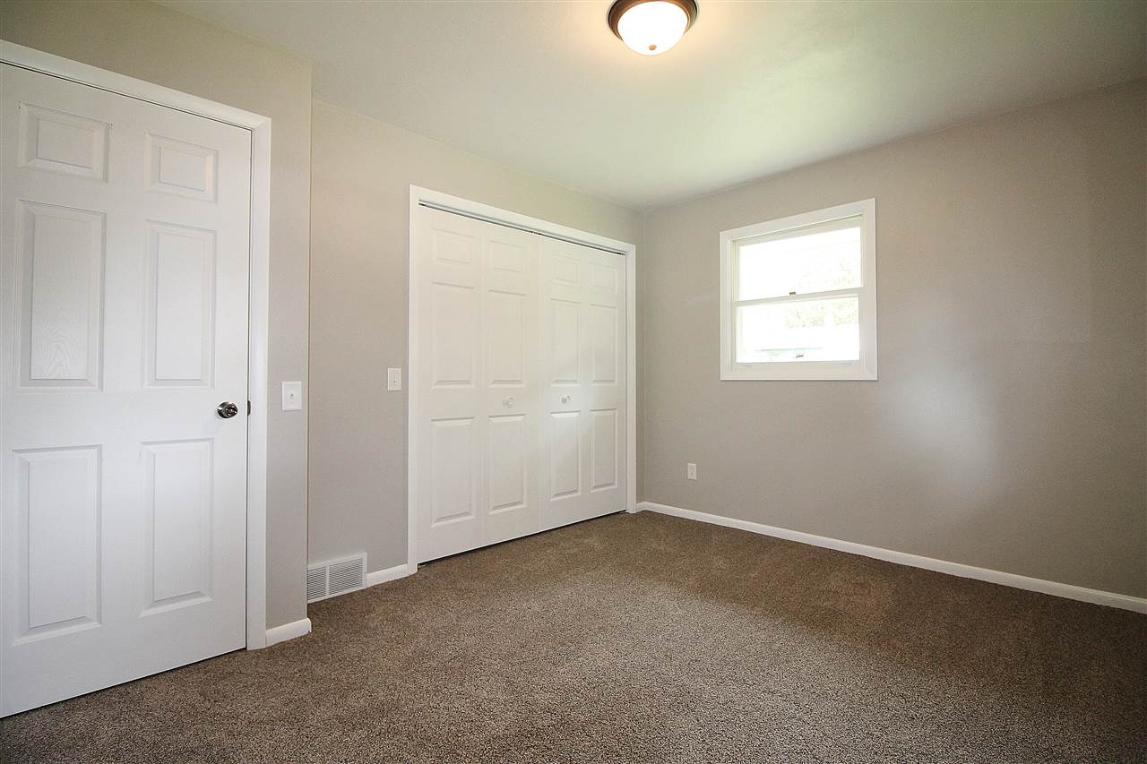 2893 Edna Road Rockford, IL 61102 - Photo 12 of 18 Gallery Image 12