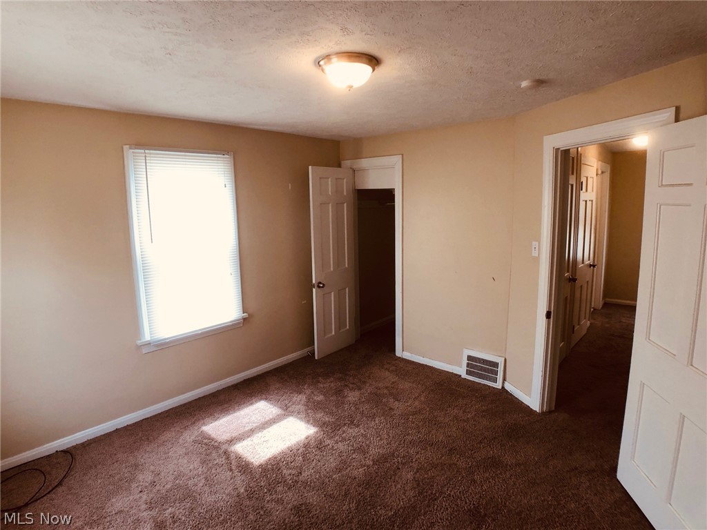 2092 Rossmoor Road Cleveland Heights, OH 44118 - Photo 11 of 25