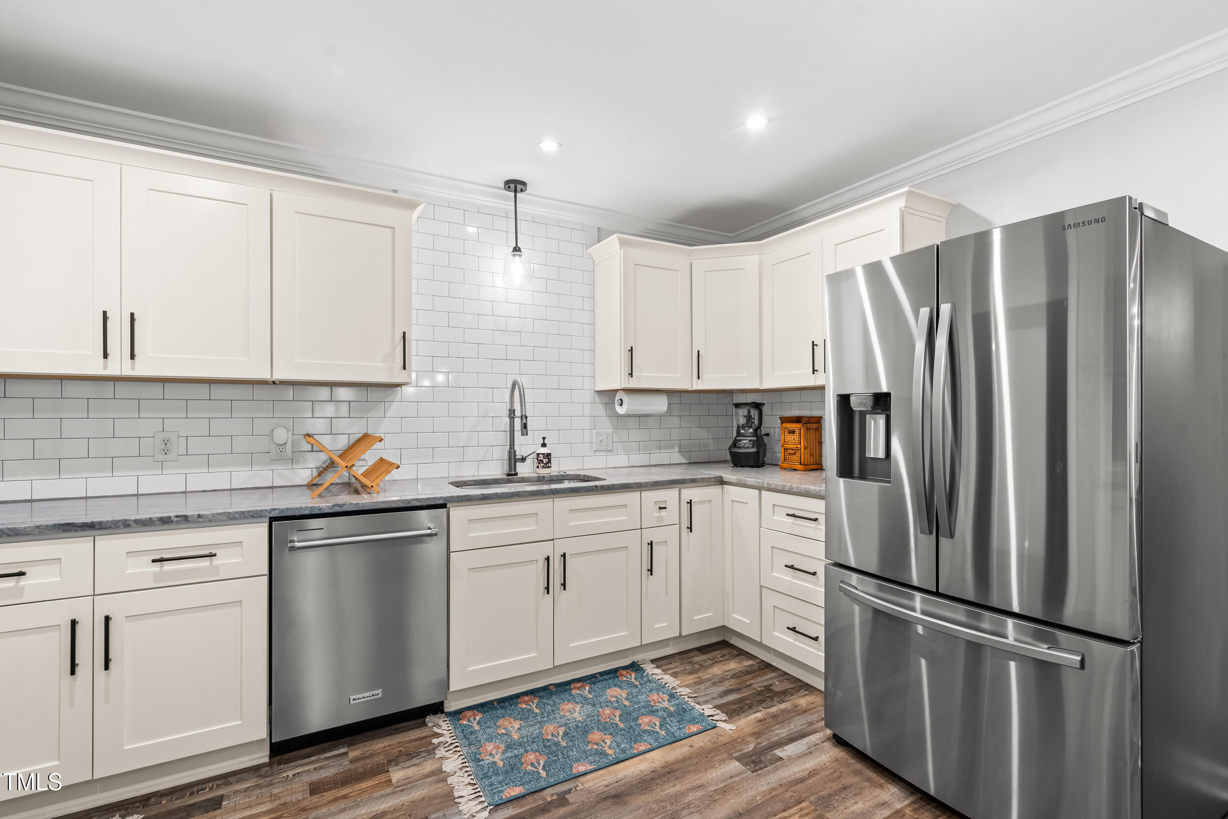 911 Temple Street Raleigh, NC 27609 - Photo 17 of 61 Kitchen