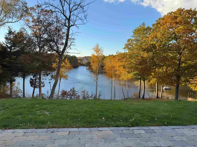 $3,400 | 17 Great Cove Drive, Newmarket, NH 03857