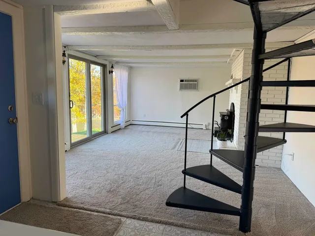 $3,400 | 17 Great Cove Drive, Newmarket, NH 03857