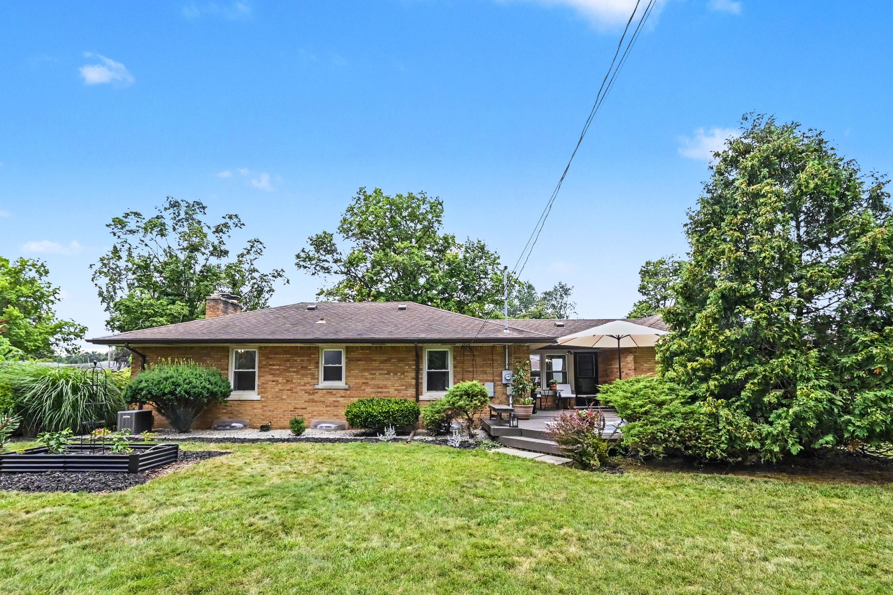 1639 Wellington Road Lansing, MI 48910 - Photo 26 of 29 024_file_3319