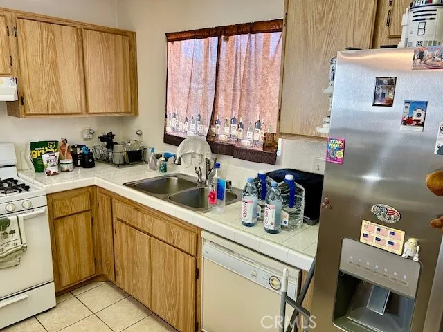 $3,200 | 1050 Harbor Heights Drive, Unit I, Harbor City, CA 90710