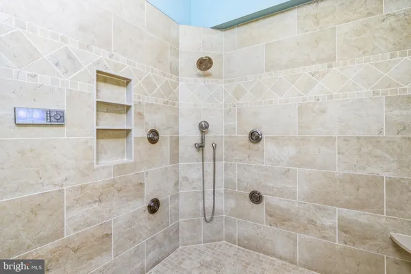 $850,000 | 76 Colonial Circle, Thornton, PA 19373