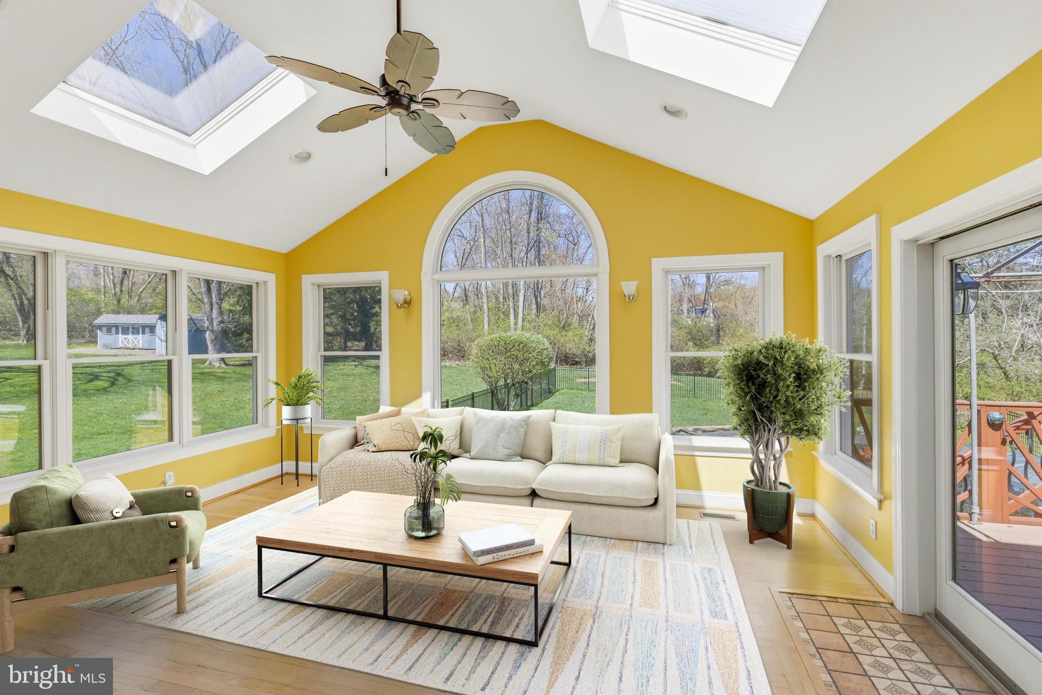 76 Colonial Circle Thornton, PA 19373 - Photo 3 of 42 Sunroom