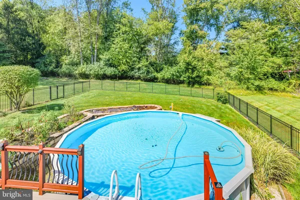 $850,000 | 76 Colonial Circle, Thornton, PA 19373