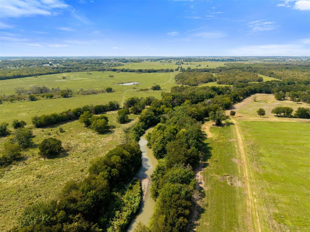 9520 Cr 262 Crandall Tx 75114 Crandall, TX 75114 - Photo 6 of 18 a view of a city with an ocean