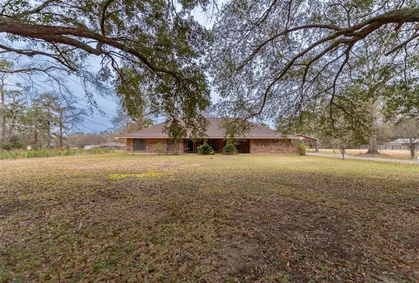 $210,000 | 220 Woodland Drive, Oakdale, LA 71463