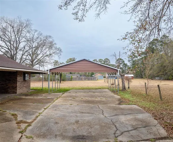 $210,000 | 220 Woodland Drive, Oakdale, LA 71463