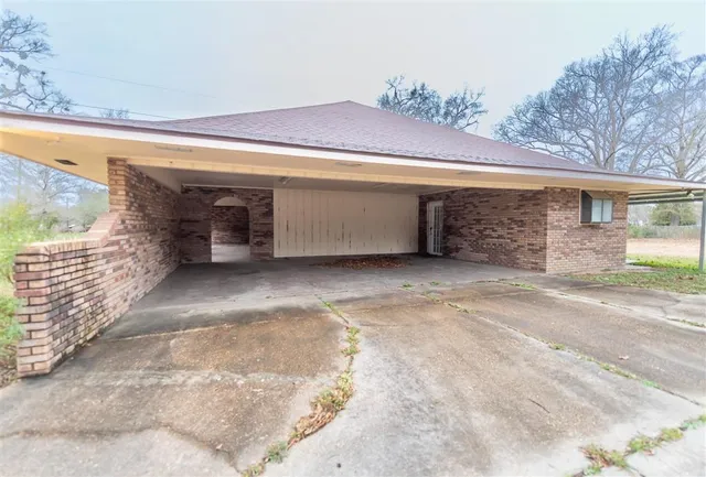 $210,000 | 220 Woodland Drive, Oakdale, LA 71463
