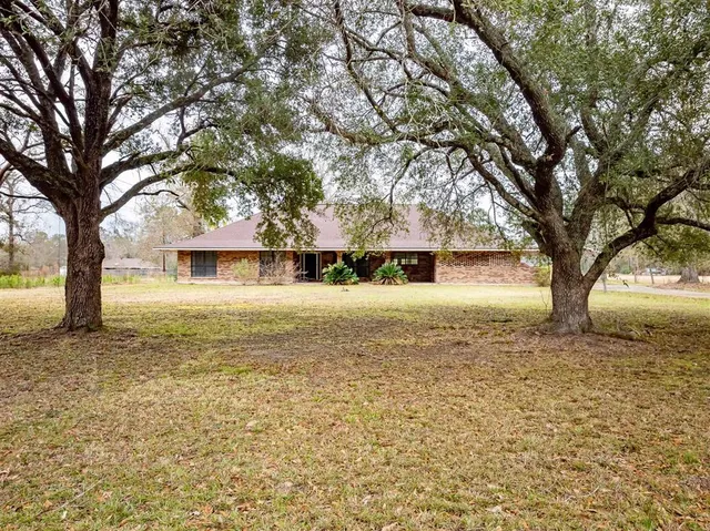 $210,000 | 220 Woodland Drive, Oakdale, LA 71463