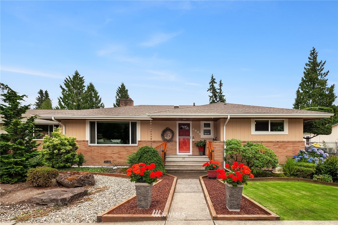 3909 Southeast 11th Street Renton, WA 98058 - Photo 1 of 25 Gallery Image 1