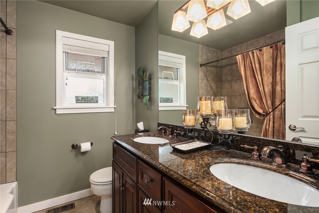 3909 Southeast 11th Street Renton, WA 98058 - Photo 14 of 25 Gallery Image 14