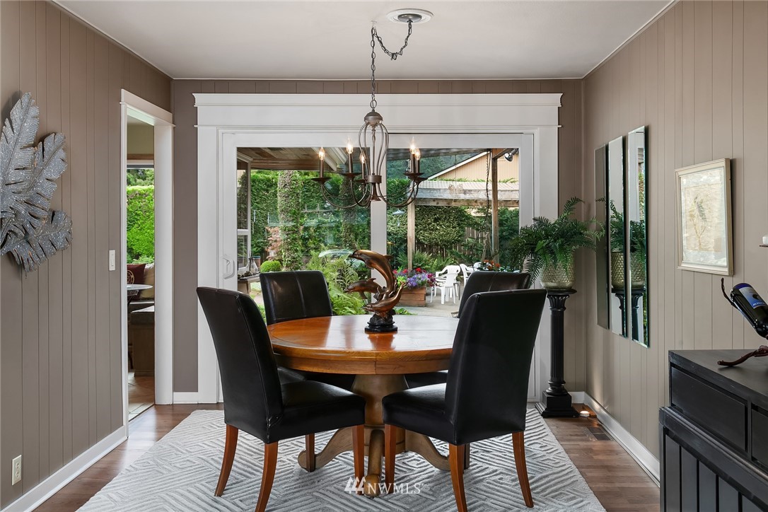 3909 Southeast 11th Street Renton, WA 98058 - Photo 5 of 25 Gallery Image 5