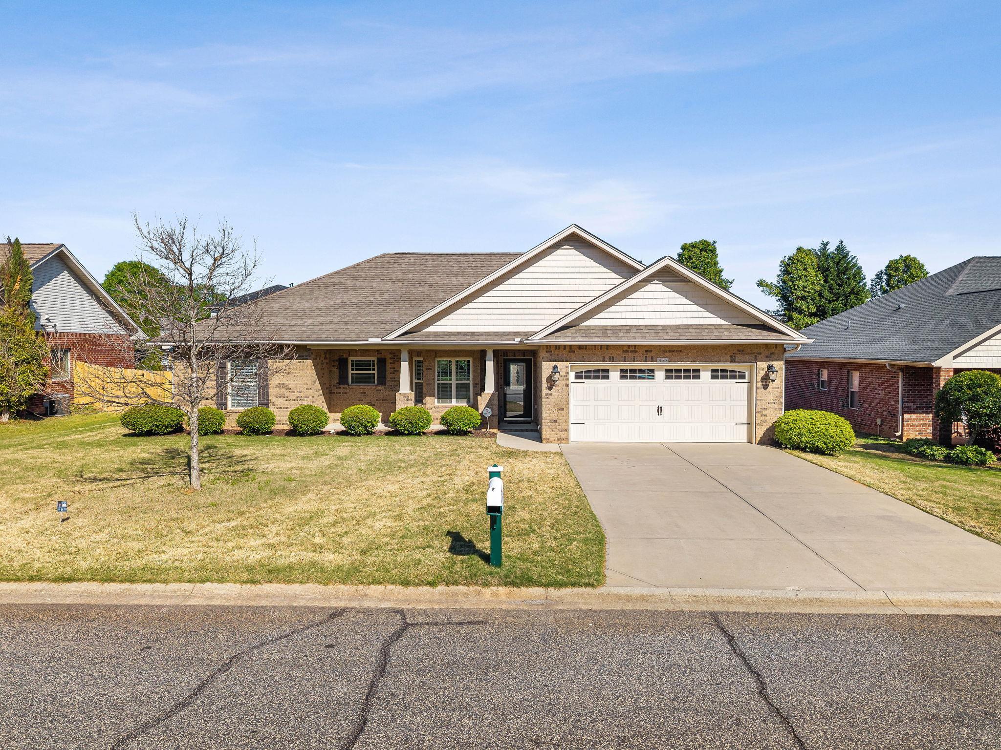 438 Slate Drive Boiling Springs, SC 29316 - Photo 2 of 50