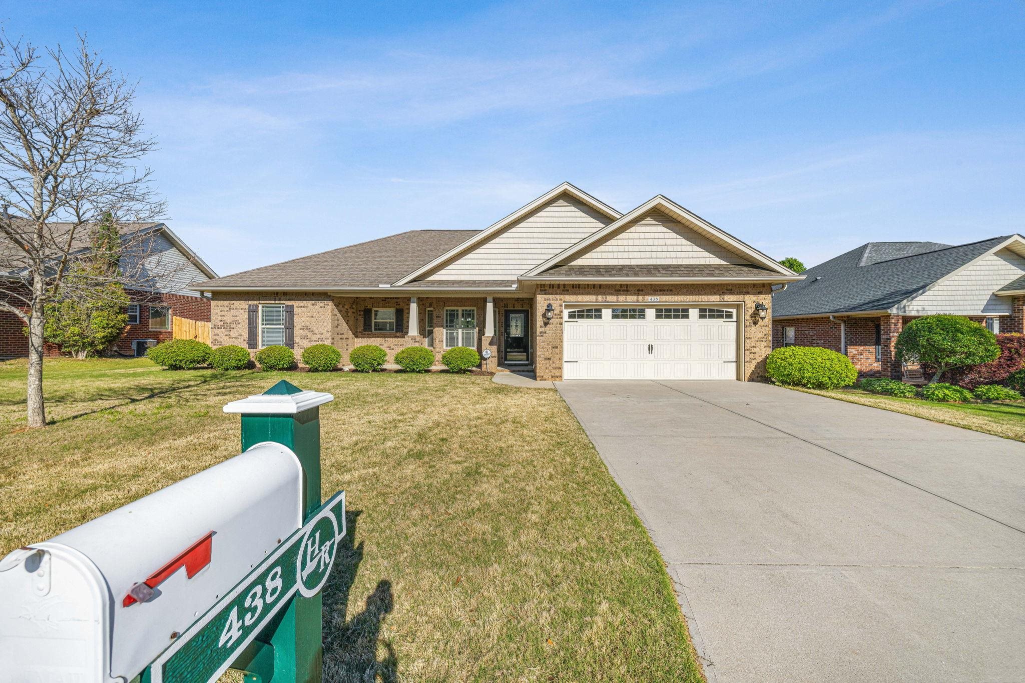 438 Slate Drive Boiling Springs, SC 29316 - Photo 4 of 50