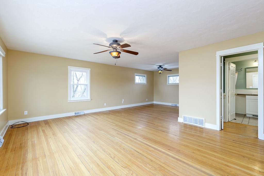9216 140th Street West Taylor Ridge, IL 61284 - Photo 8 of 24