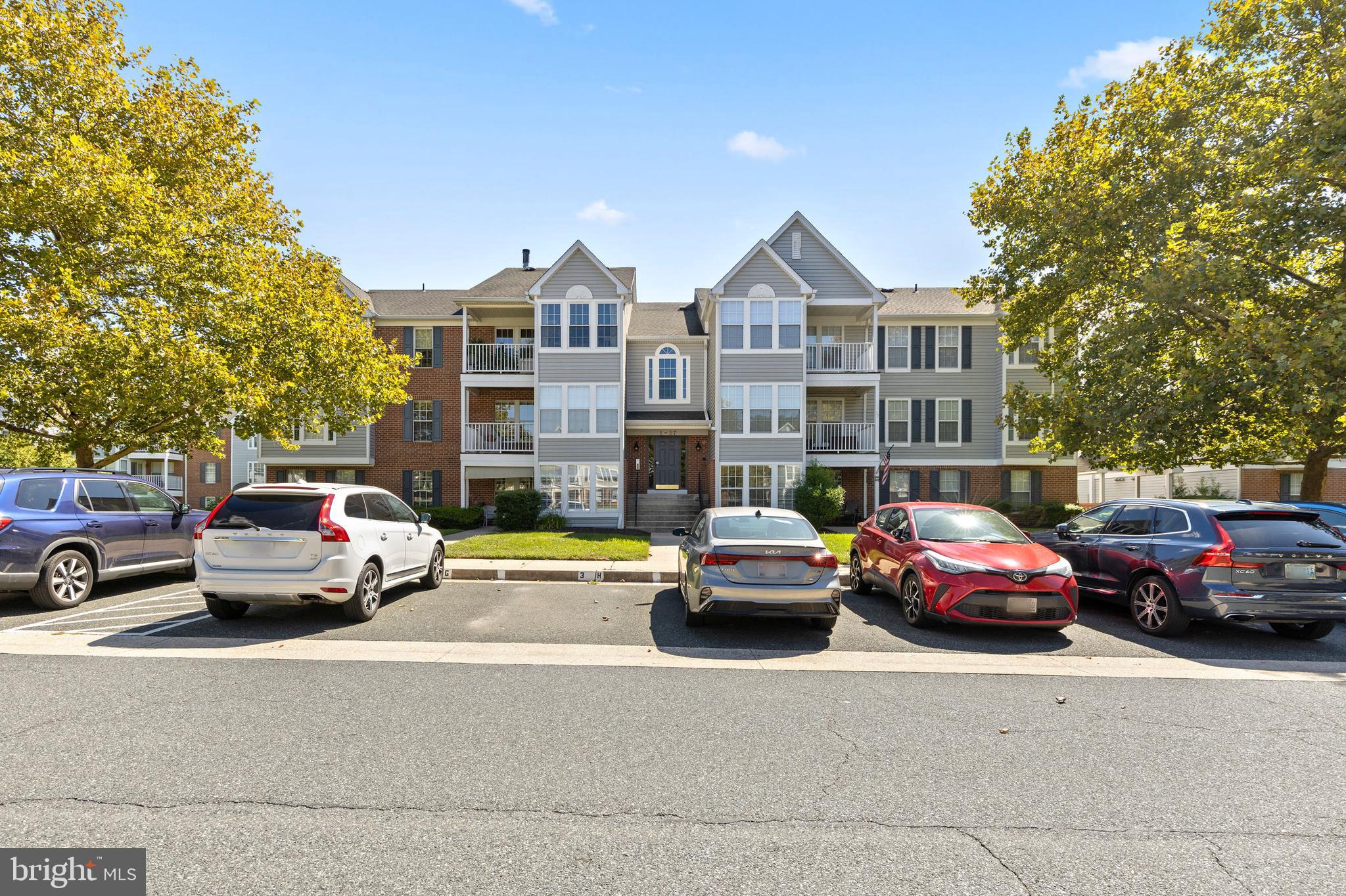 27 Laurel Path Court, Unit 627 Nottingham, MD 21236 - Photo 2 of 21 Front of Building
