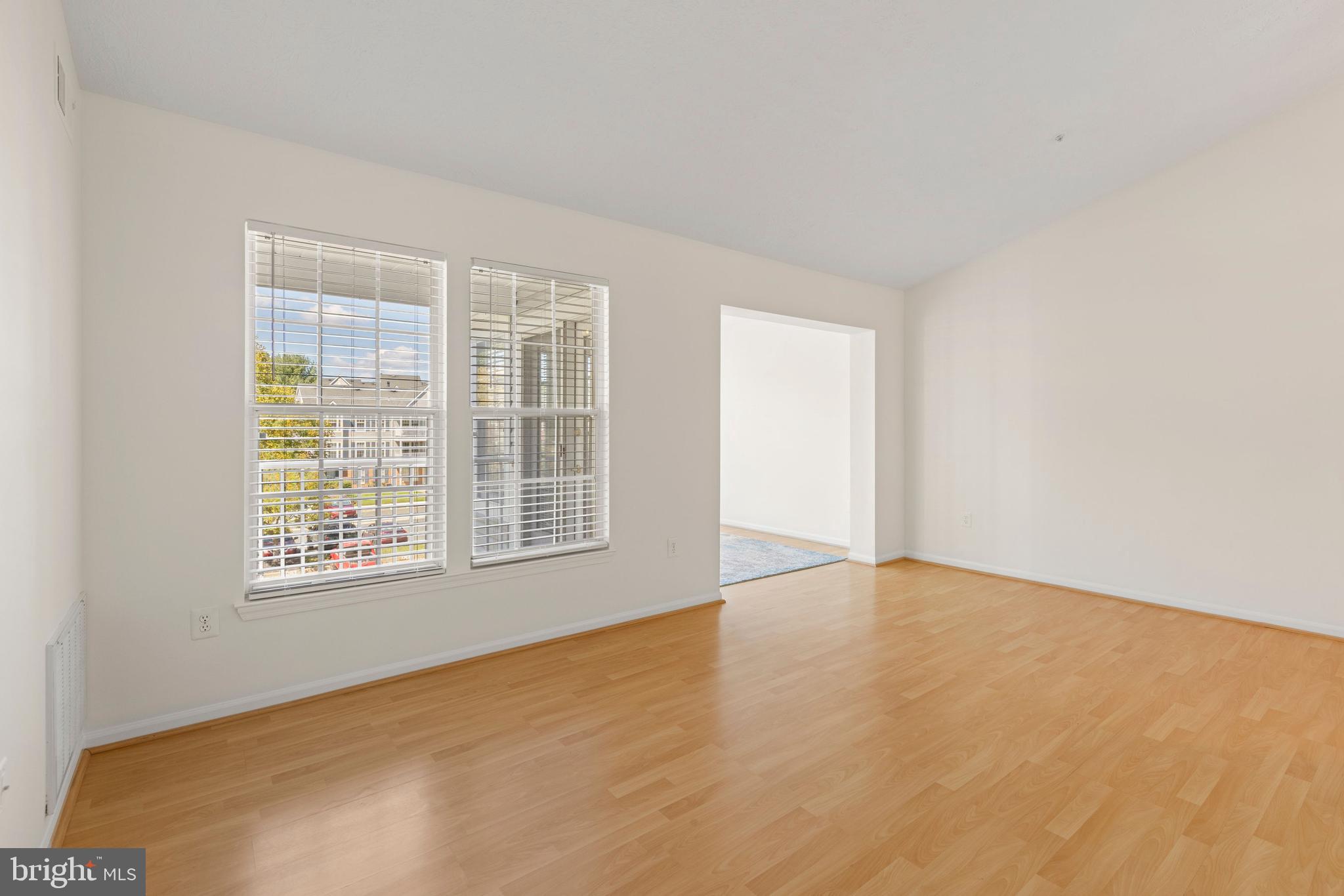 27 Laurel Path Court, Unit 627 Nottingham, MD 21236 - Photo 7 of 21 Big windows