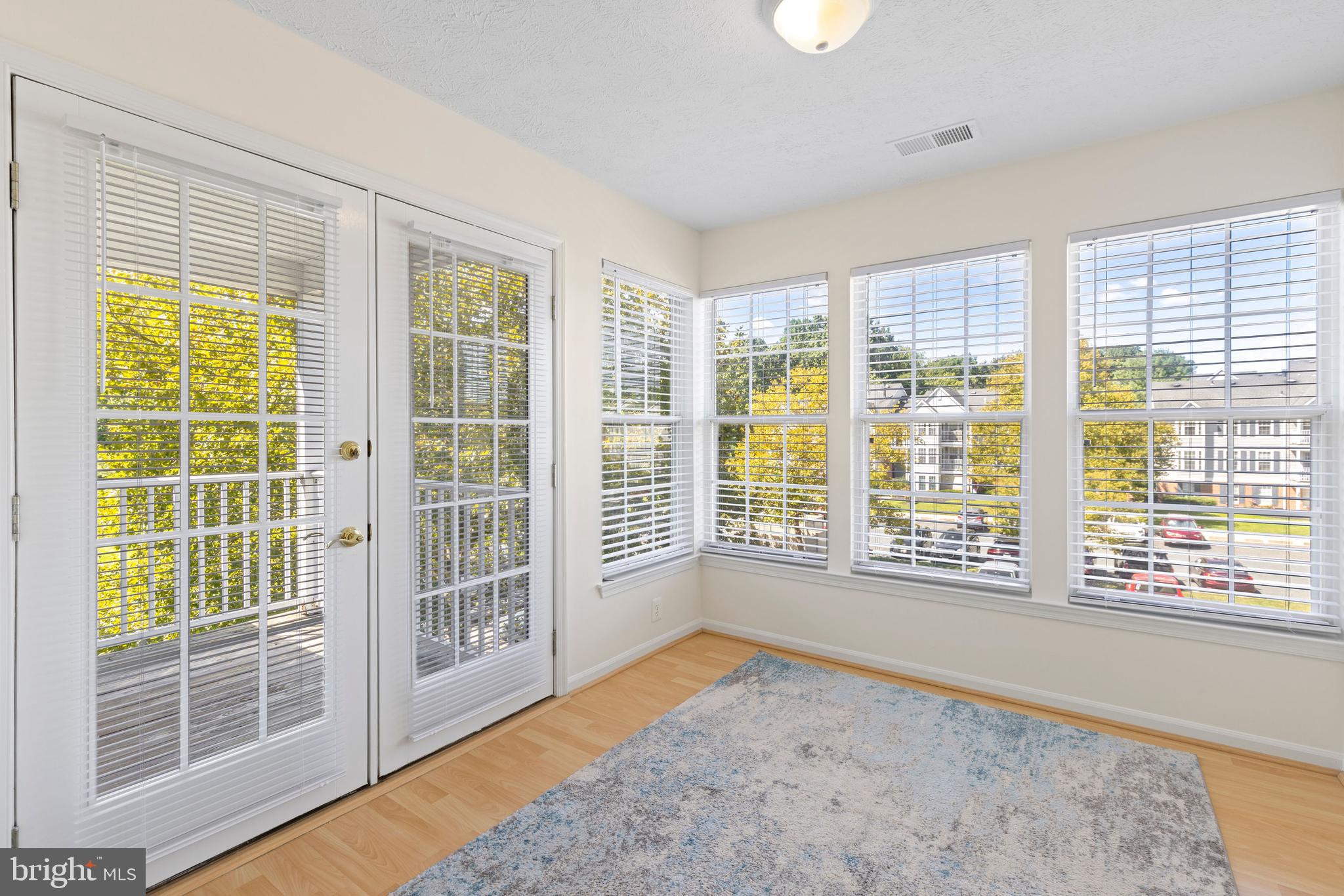 27 Laurel Path Court, Unit 627 Nottingham, MD 21236 - Photo 9 of 21 So much Light!