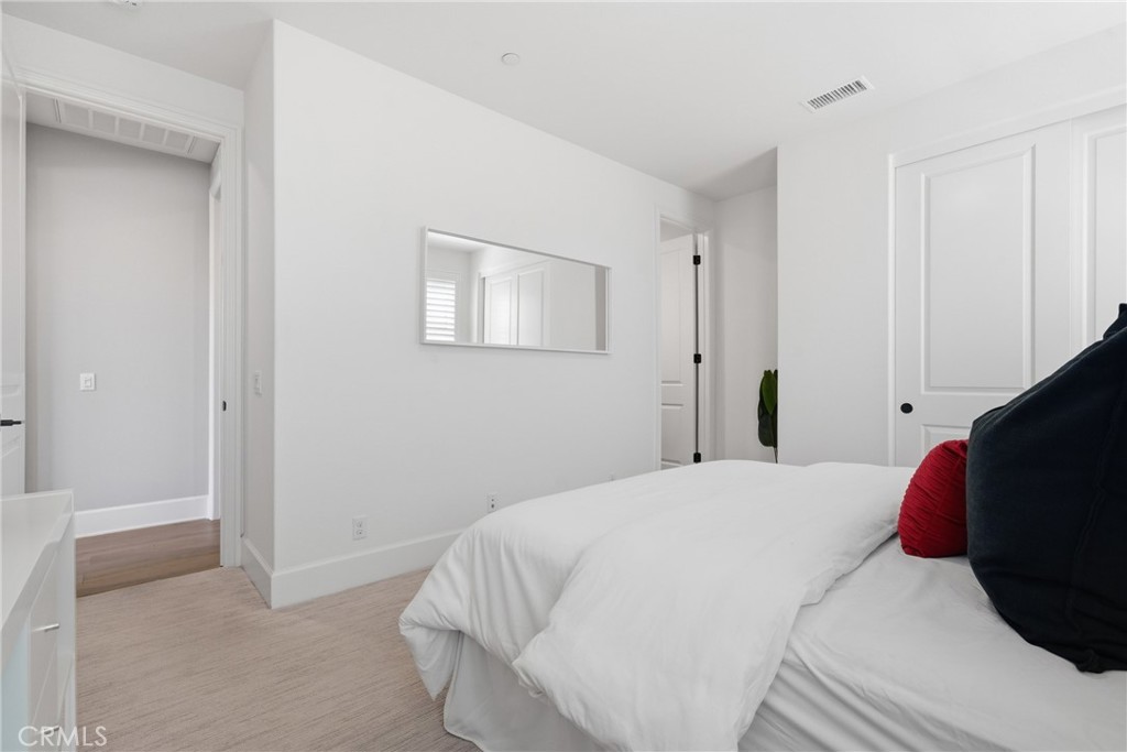 84 Rockinghorse Irvine, CA 92602 - Photo 28 of 41 Secondary Bedroom 1