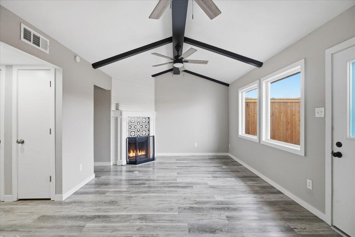 5752 38th Street Lubbock, TX 79407 - Photo 3 of 23 02-nmcb-2