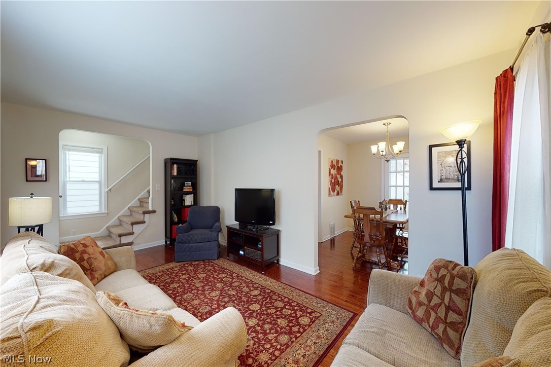 1110 Piermont Road Cleveland, OH 44121 - Photo 4 of 23 Gallery Image 4