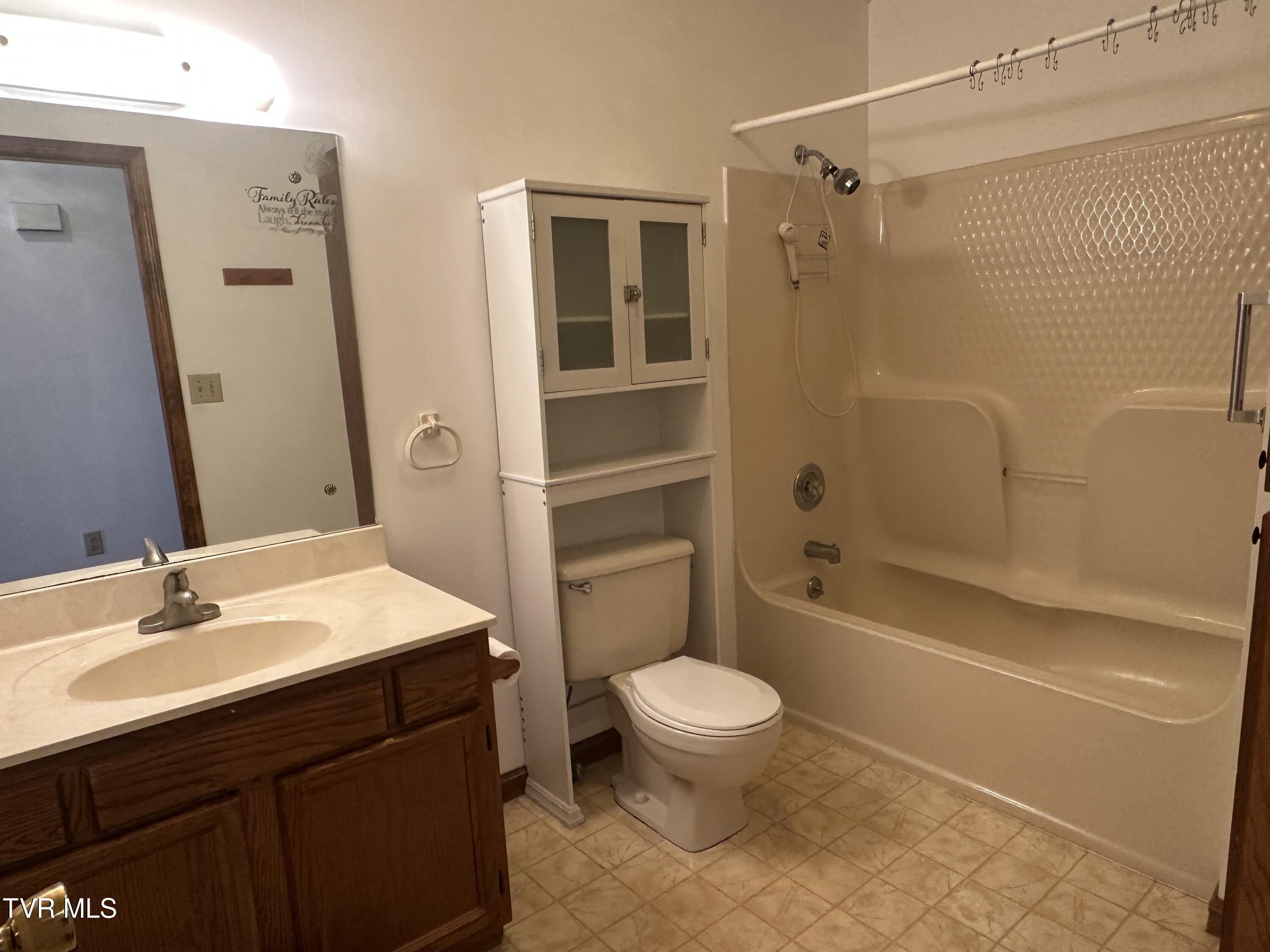 1726 Old Tusculum Road Greeneville, TN 37745 - Photo 21 of 38 IMG_4654