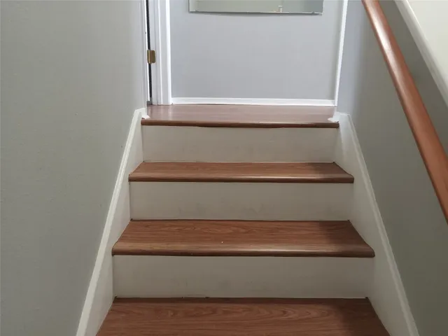 $1,495 | 910 East Meadowmere Lane, Austin, TX 78758