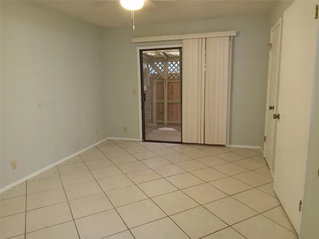 $1,495 | 910 East Meadowmere Lane, Austin, TX 78758