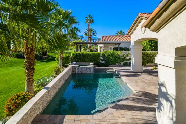 $2,195,000 | 443 Tomahawk Drive, Palm Desert, CA 92211