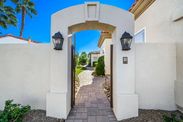 $2,195,000 | 443 Tomahawk Drive, Palm Desert, CA 92211