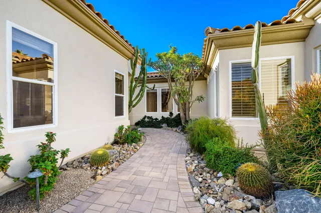 $2,195,000 | 443 Tomahawk Drive, Palm Desert, CA 92211
