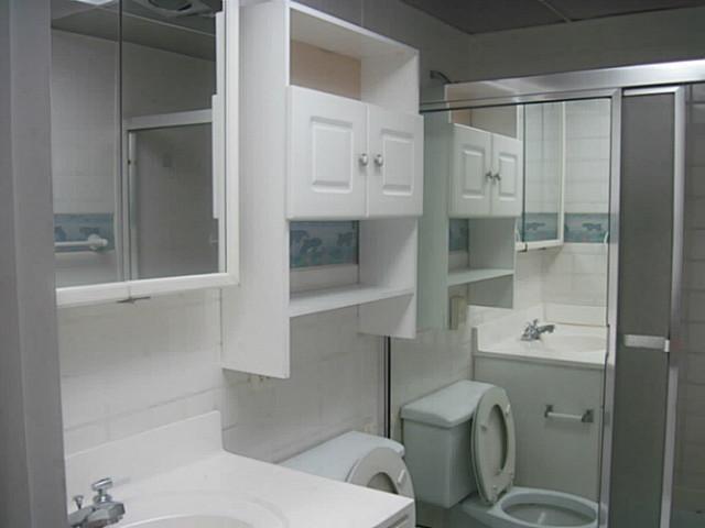 1900 South Kanner Highway, Unit 3104 Stuart, FL 34994 - Photo 14 of 20 a bathroom with a toilet sink and shower