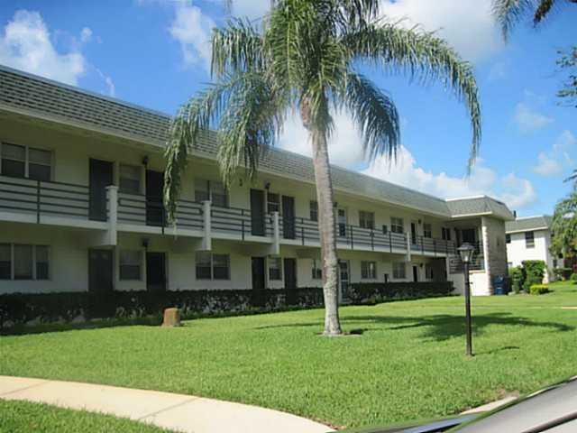 1900 South Kanner Highway, Unit 3104 Stuart, FL 34994 - Photo 20 of 20 a view of a house with a backyard