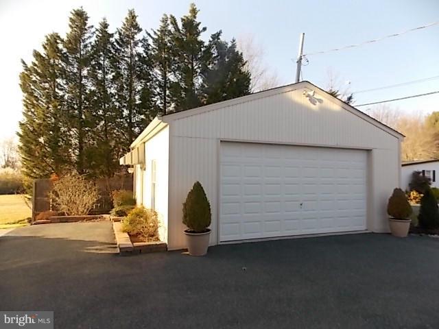 836 Luthardt Road Baltimore, MD 21220 - Photo 17 of 26 2 Car Garage