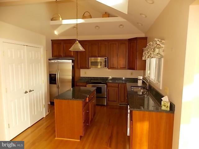 836 Luthardt Road Baltimore, MD 21220 - Photo 10 of 26 Kitchen