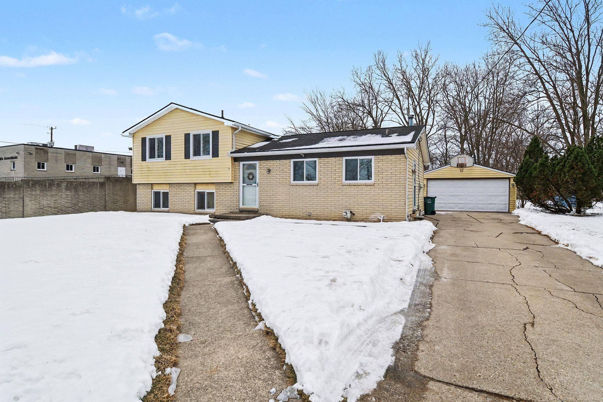 968 Trombley Road Troy, MI 48083 - Photo 3 of 26 50199274-1468ad7d-e875-4006-ad17-ee68d0a1218d.JPG