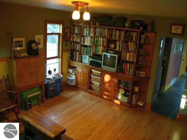 13770 Center Road Traverse City, MI 49686 - Photo 7 of 15 1706058-6.JPG