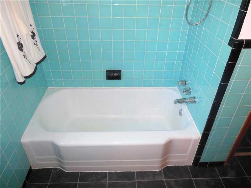 4205 Millington Road Greenfield, PA 15217 - Photo 12 of 20 Full Bath.