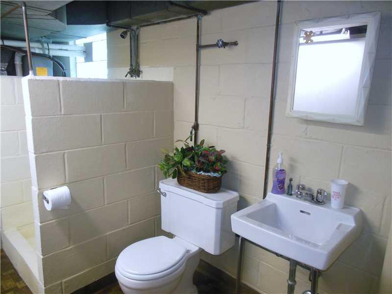 4205 Millington Road Greenfield, PA 15217 - Photo 16 of 20 Full Bath.