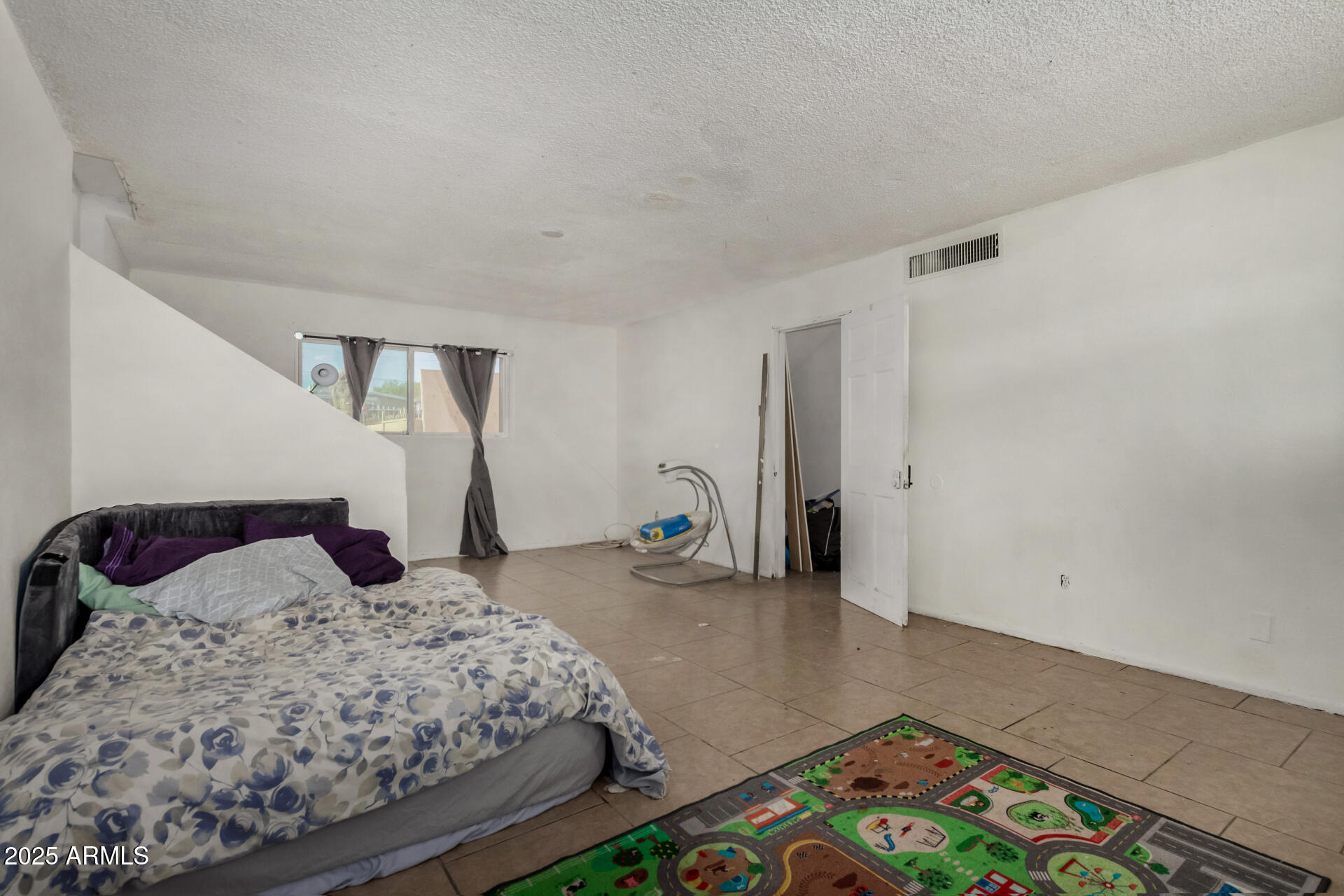 7607 West Osborn Road Phoenix, AZ 85033 - Photo 8 of 40 09 - Osborn