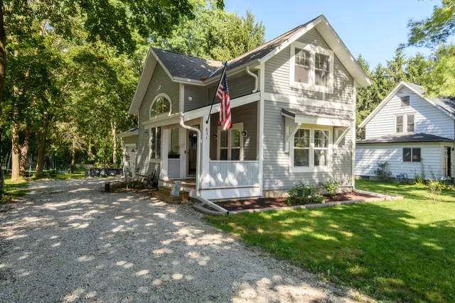 $359,900 | 631 Bakertown Drive, Sullivan, WI 53178