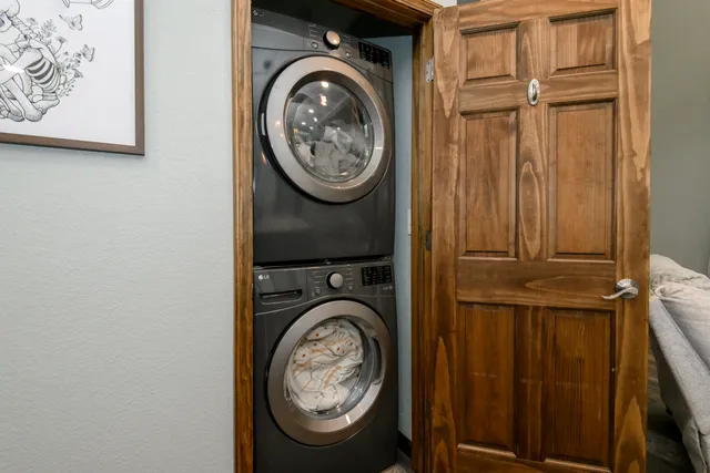 $359,900 | 631 Bakertown Drive, Sullivan, WI 53178