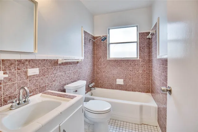 $2,500 | 1616 Ashberry Drive, Austin, TX 78723