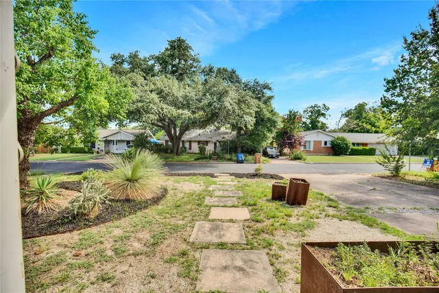 $2,500 | 1616 Ashberry Drive, Austin, TX 78723