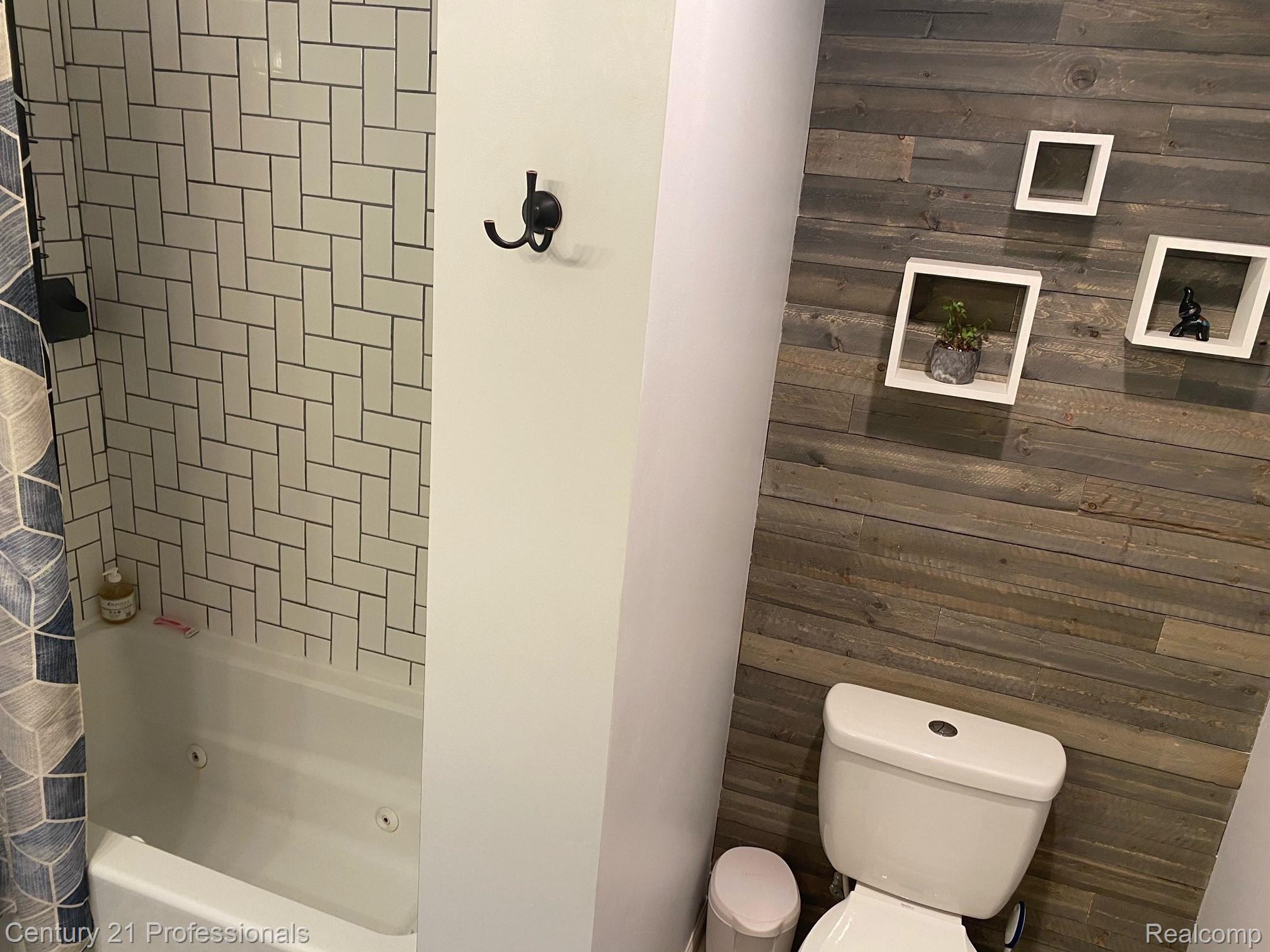 3310 Harrison Avenue Rochester, MI 48307 - Photo 12 of 16 image15.jpeg