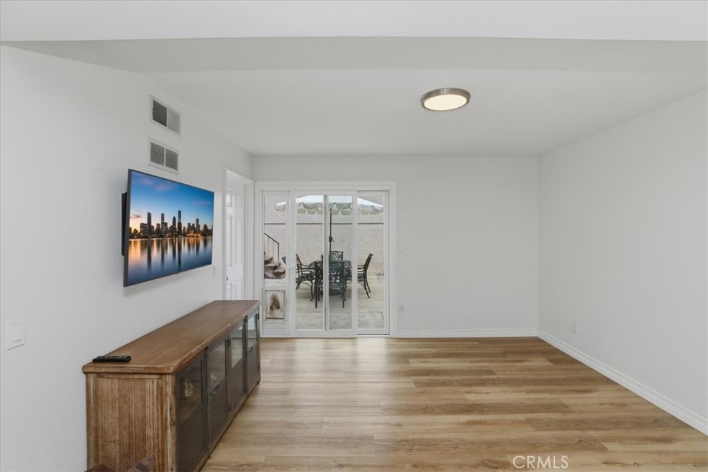 2272 El Capitan Drive Riverside, CA 92506 - Photo 15 of 33 Family Room